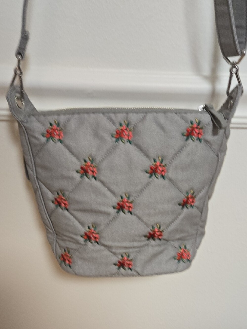 Vera Bradley Quilted Gray Crossbody with Red Floral Embroidery - Picture 7 of 9